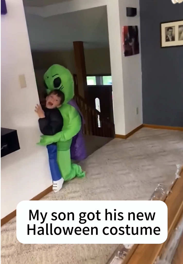 Fun Halloween costumes for kids 😈🤣 #baby #funnybaby #funnyvideos #cosplay  #halloween 