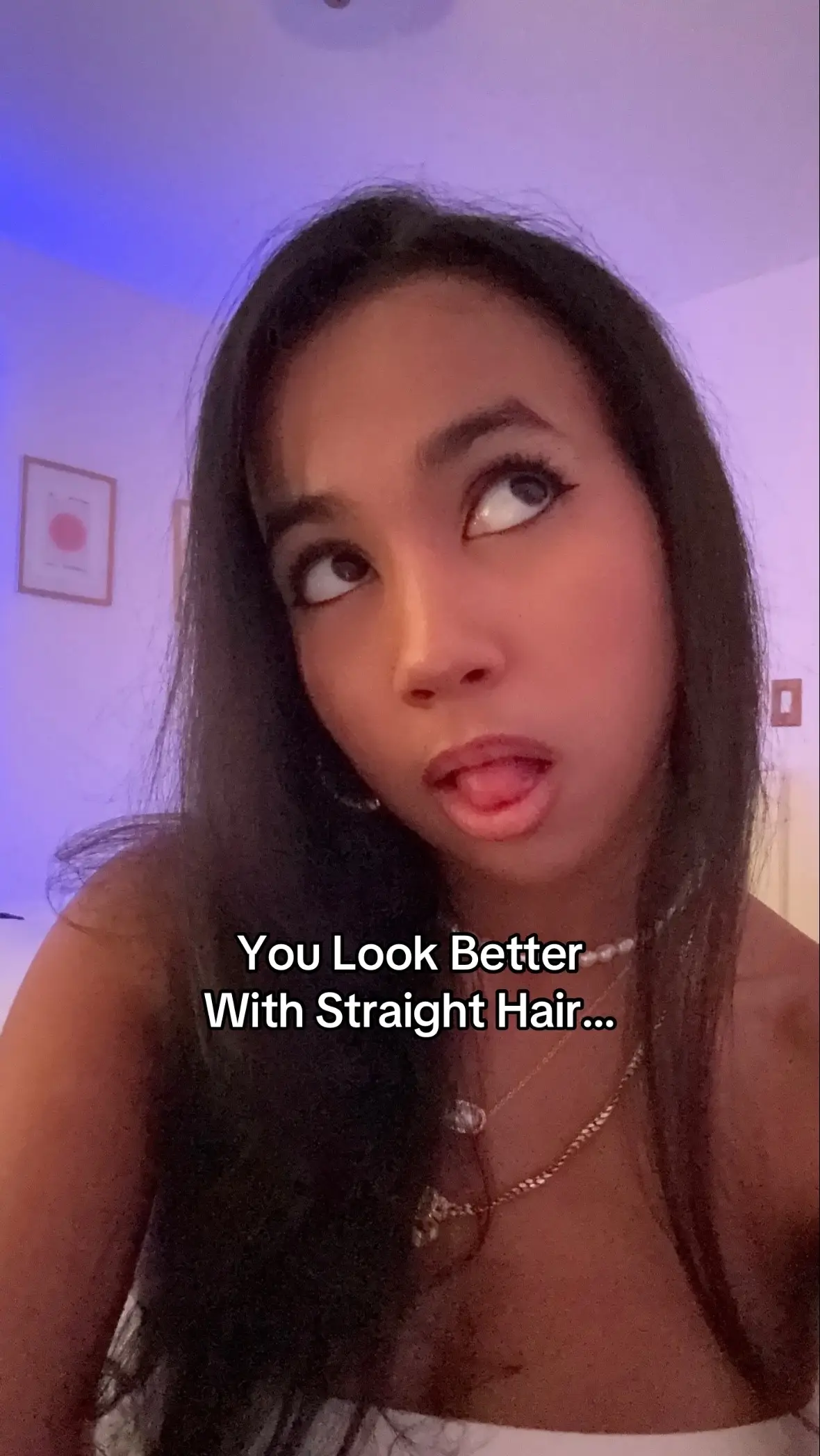 Don’t look into my eyes in the second pic tho💀😅 #curlyhair #foryoupage #fypシ #slideshow #straighthair 