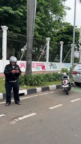 situasi terkini gedung dpr ri yang di jaga oleh aparat tni sabtu 30/8/2025#dprri #mahasiswa #stmsejabodetabek #polri #faktanegeri #fyp #ojol #brimob #beritaterupdate #4u 