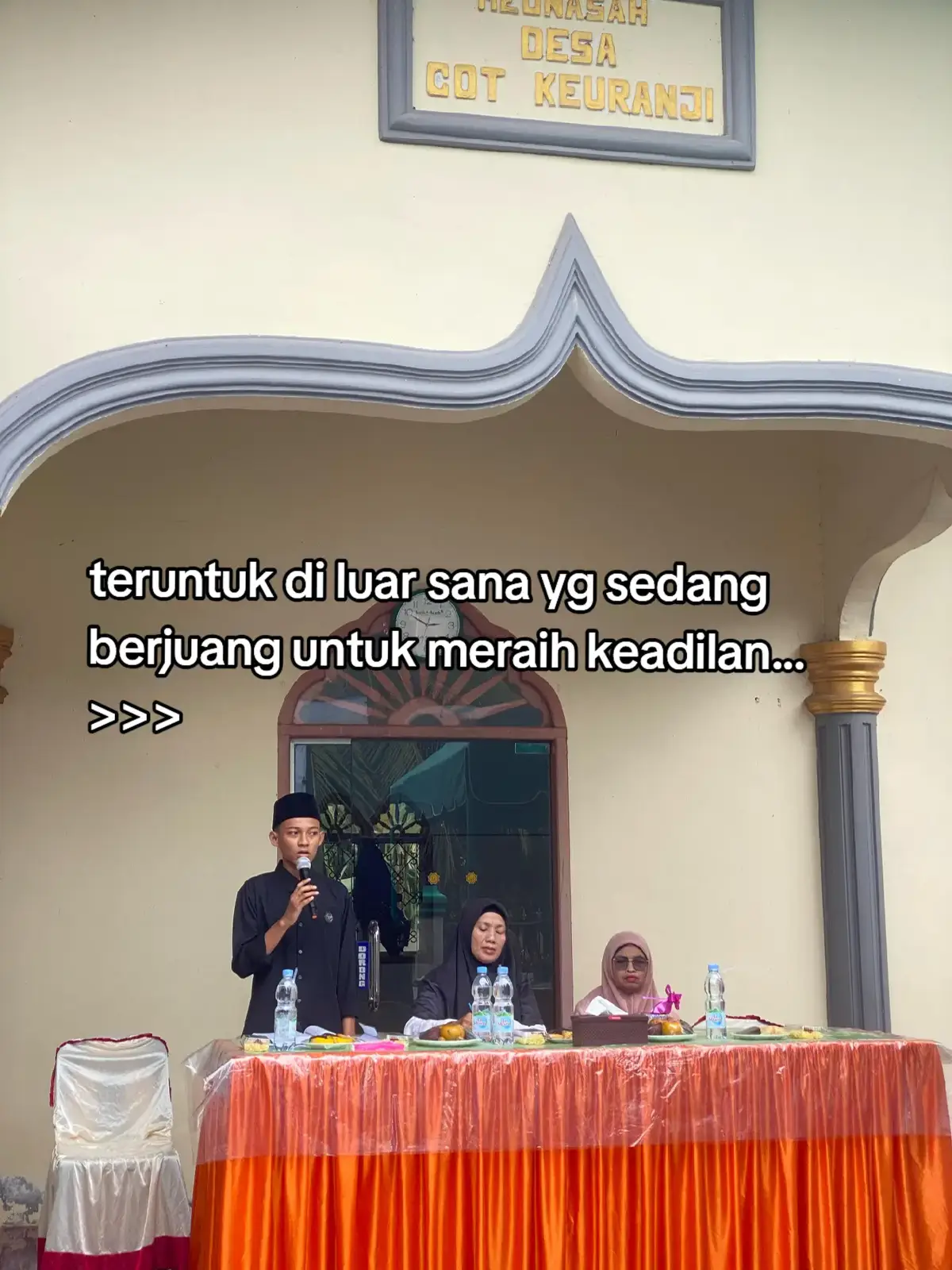 Saya cuma seorang remaja biasa, tapi saya ingin menjadi bagian dari perubahan dan memperjuangkan keadilan serta kebenaran. Setiap suara dan tindakan kecil dapat membuat perbedaan besar! kata nabi :  مَنْ رَأَى مِنْكُمْ مُنْكَراً فَلْيُغَيِّرْهُ بِيَدِهِ، فَإِنْ لَمْ يَسْتَطِعْ فَبِلِسَانِهِ، فَإِنْ لَمْ يَسْتَطِعْ فَبِقَلْبِهِ وَذَلِكَ أَضْعَفُ الْإِيْمَانِ 