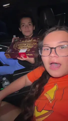 Krispy Kreme x Harry Potter House of Hogwarts Donuts #mukbang #krispykreme #harrypotter #foodtiktok #eating