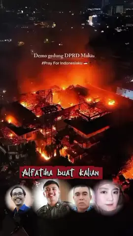 Abay dilaporkan terjebak di dalam salah satu k0rb4n mening**l, ia sempat mengirim chat serta voice note kepada orang-orang terdekat. Dalam pesannya, Abay meminta maaf sambil mengabarkan dirinya mengalami sesak napas karena terjebak asap pekat. Makassar tak lagi sama.Dua rumah rakyat—DPRD Sulsel di Jl Urip Sumoharjo dan DPRD Kota di Jl AP Pettarani tadi malam  berubah jadi lautan api.Bukan sekadar bangunan yang terbakar, tapi simbol kepercayaan rakyat yang runtuh bersama puing-puingnya.Sejarah mencatat, Jumat malam 29 Agustus 2025 hingga Sabtu dini hari, ribuan mata menyaksikan api menggerogoti gedung peninggalan Orde Baru itu.Gedung hasil pilihan rakyat, hasil keringat demokrasi, kini hanya menyisakan abu. MakassarMenangis #SulselBerkabung #TragediGedungRakyat #BeritaSulsel #MakassarBersatu #IndonesiaBerduka    @semuaorang