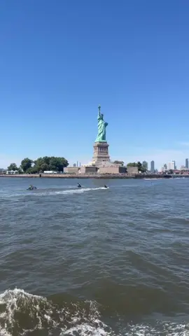 thought the Lady Liberty sound was fitting 🗽 #ladyliberty #libertyisland #newyork #liberty #travel serving liberty, finally made it to see the great copper green Lady Liberty 💚 Liberty Island and Ellis Island in New York City is a must see when visiting! 