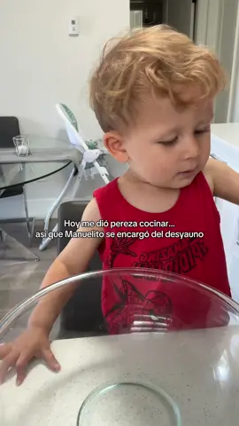 A mi mami se le antojaron hotcakes así que se me rife 😮‍💨❤️🥞 #boymom #baby #mommyblogger #babyboy #desayuno 