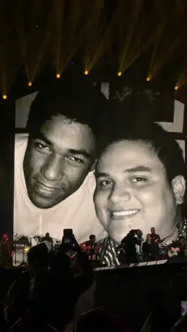 Silvestre cantando Todo de Cabeza recordando a Kaleth Morales, espectacular #kalethmorales #silvestredangond #silvestre #tododecabeza 