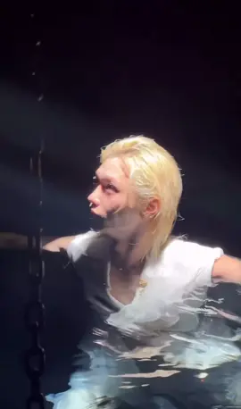 he’s so beautiful 🤩 i’m in love #beauty #foryoupage #felix #yongbok #prince 