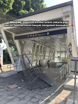 Stay safe Jakarta 💔 #dpr #jakarta #demo #fyp #viral cr: rendrasd 
