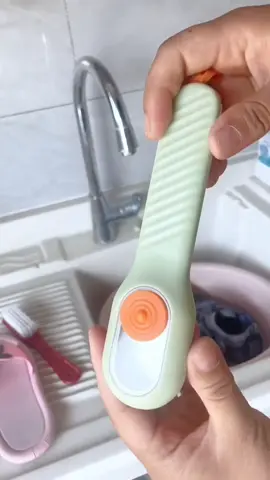 EDITHE Sikat Sepatu Multifungsi dengan Lubang Detergen Bulu Lembut #sikatsepatu #sikatsepatumultifungsi #sikatsepatudispenser #fypindonesia 