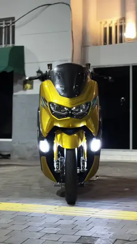 Ganteng ga harus pakai biled kan ? 🥲 #fyp #nmax #nmaxmodifikasi #nmax155 #nmaxproject 