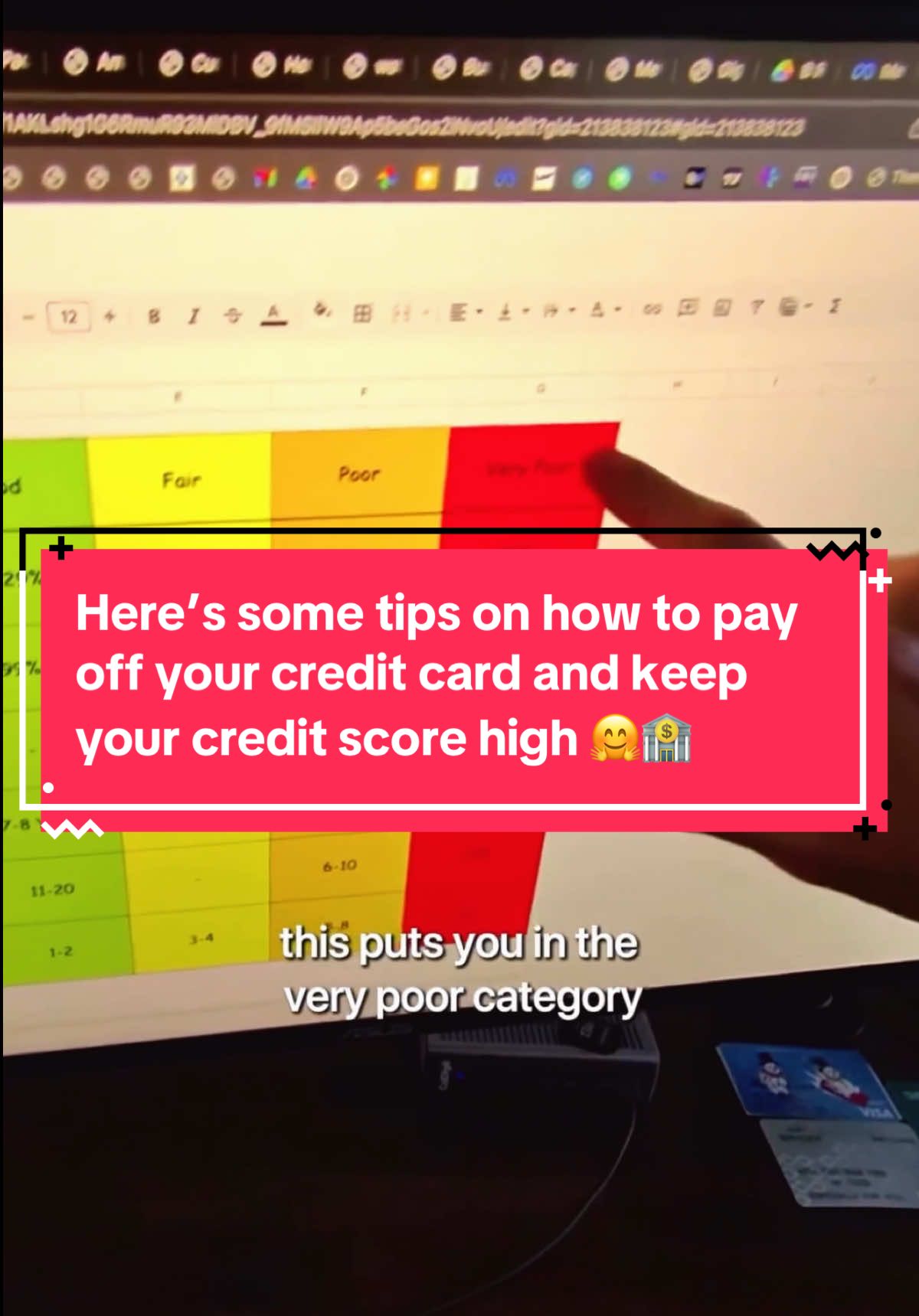 Here’s some tips on how to pay off your credit card and keep your credit score high 🤗🏦 Like, Save and Follow for more everyday solutions! #creditscore #creditcard #highcreditscore #creditscoretips #financetips 