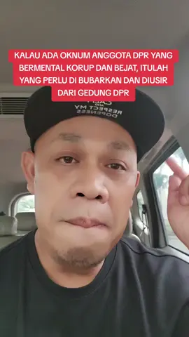 KALAU ADA OKNUM ANGGOTA DPR YANG BERMENTAL KORUP DAN BEJAT, ITULAH YANG PERLU DI BUBARKAN DAN DIUSIR DARI GEDUNG DPR #demo #demodpr #demohariini #basukigautama 