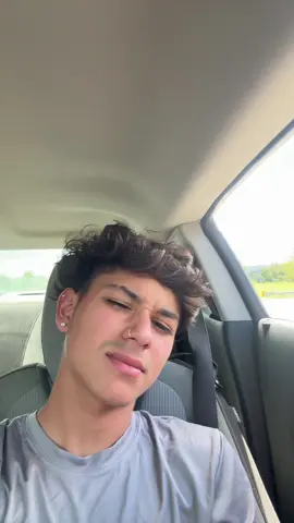 Nada mas para ver cuanta gente de Honduras esta aqui🕺🏽