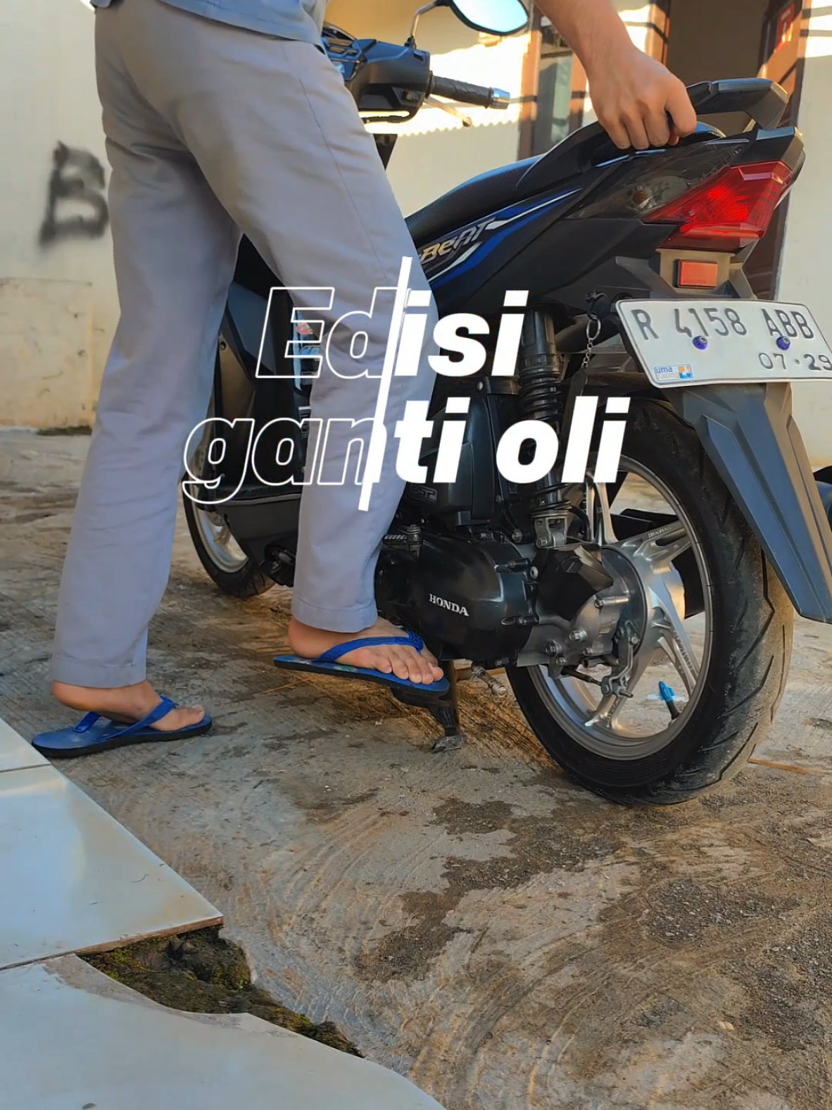 Edisi ganti oli,Oli masih setia pakai Castrol power1 ultimate, kunci-kunci cek showcase #gantioli #beatesp #castrol #masukberanda  #fyp 
