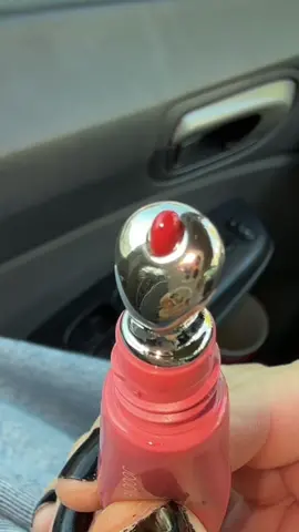 honestly new fav product #lipgloss #makeup #sabrinacarpenter #joocyee 