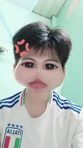 nhìn mặt anh kìa.. #xh 