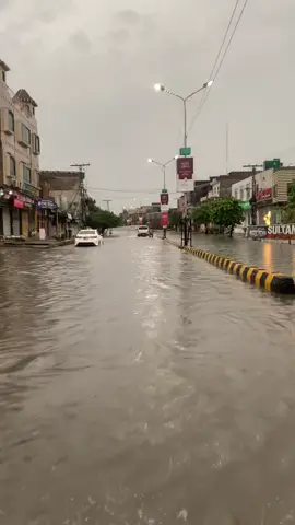 ہائے بارش میں بھیگا ہوا جہلم 🌧️❤️#اپناشہرجہلم #Jhelumcity #jhelumweather #rainyjhelum #jhelumpunjab 
