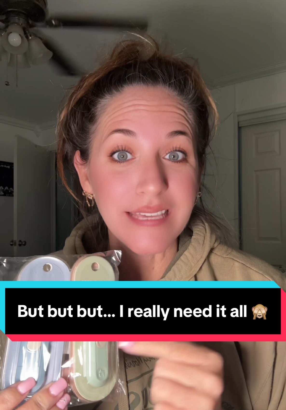 Just a girl and her latest TikTok Shop ‘add to cart’ decisions 🛍✨ #TikTokMadeMeBuyIt #ShoppingHaul #TikTokShopFinds #cutefinds #bougieonabudget 