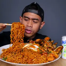 Mukbang 8 bungkus mie samyang pake seafood (Yt:Tanboy Kun) #tanboykun #miesamyang #seafood #mukbangvideo #mukbangeatingshow 
