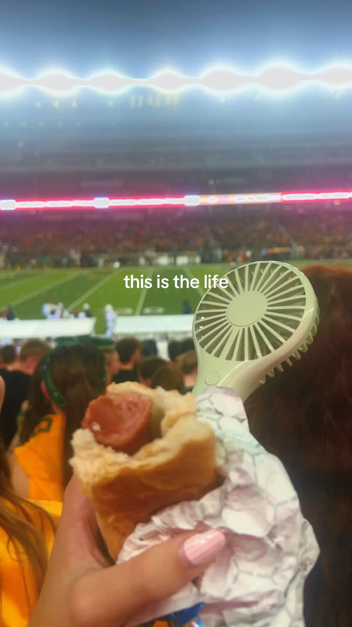 this is the dream #hotdog #minifan #fnl #baylorfootball #fyp
