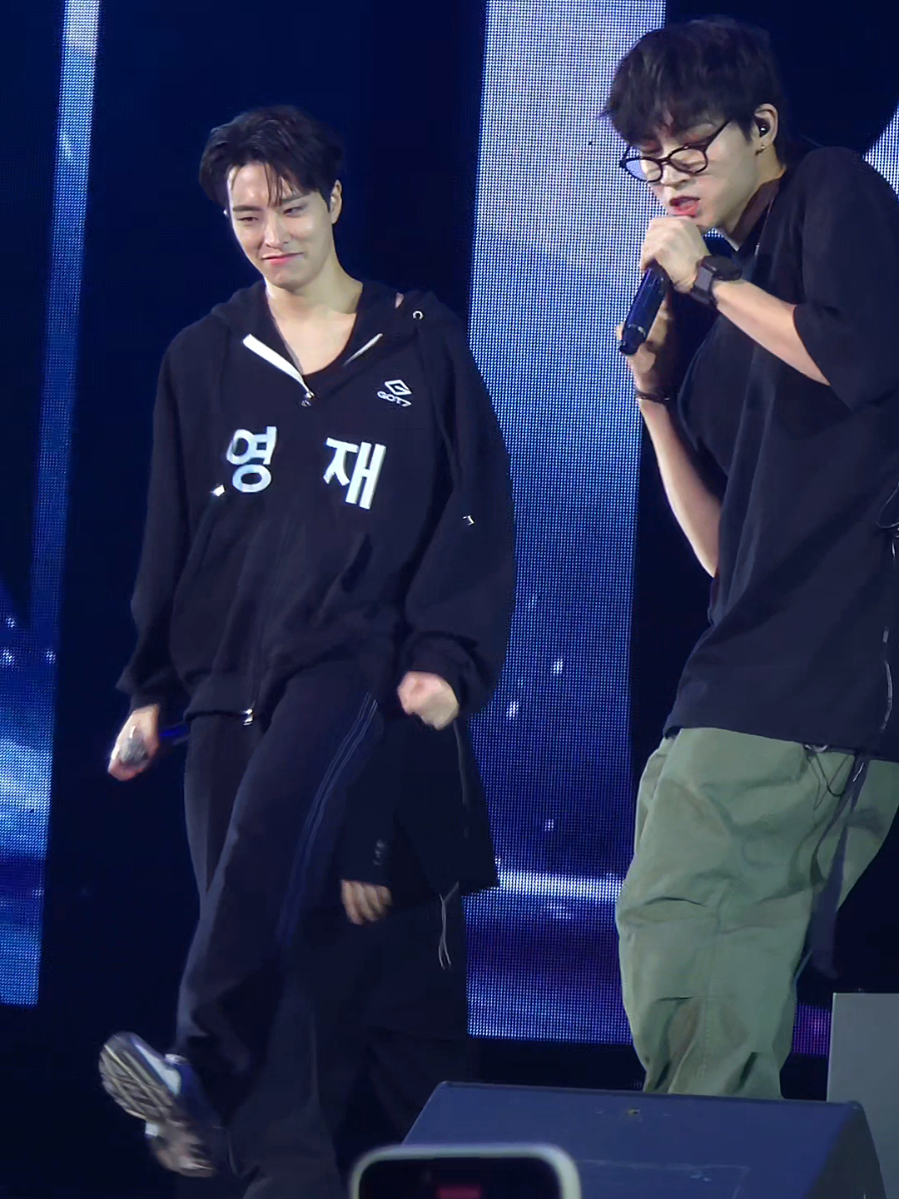 smooth น่ารักจริงๆนะ กล้องไหลมาก คิดถึงเนอะ Got7  Comeback  ได้เลย😄😍💚🐥 #GOT7 #GOT7_NESTFEST #got7_nestfest_day1 #IGOT7 #GOT7_WINTER_HEPTAGON 