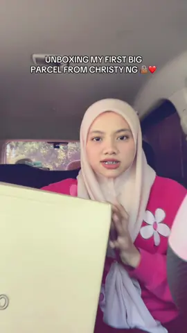 Tote bag Merdeka from @Christy Ng Shoes  ! Lawo sangat kome ❤️👜✨#fyp #fypmalaysia #fypシ゚viral #christyng #christyngtotebag 