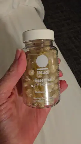 ritual essentials multivitamin #tiktikshopfinds #health #multivitamin #ritualessentialforwomen #tiktokshoplaborday 
