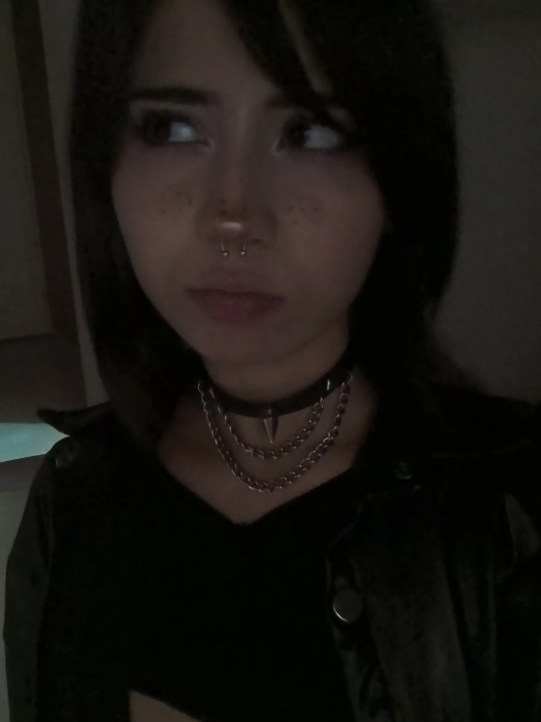 :3