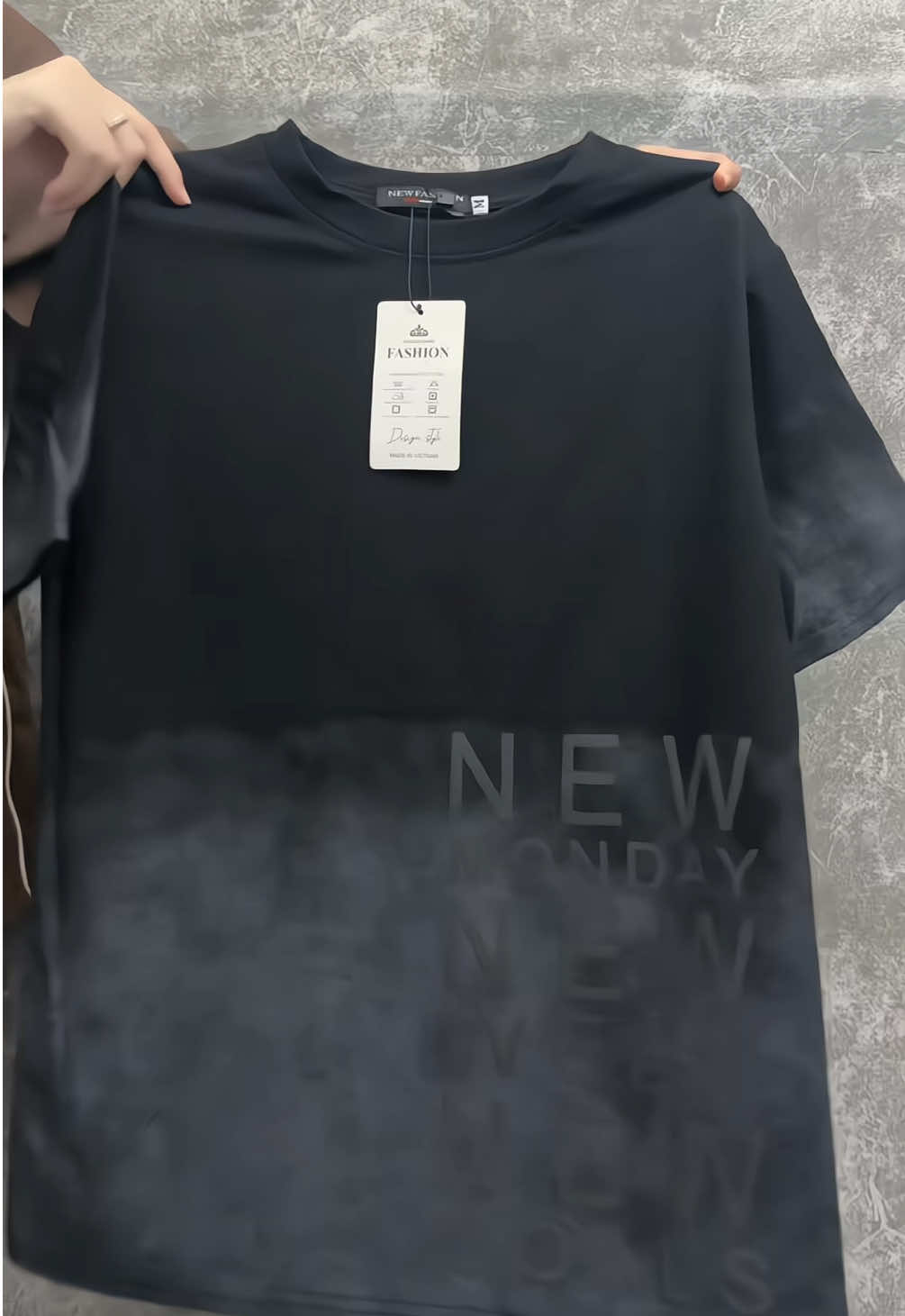 Áo thun nam nữ cổ tròn Unisex #xuhuong #thoitrangnu #thoitrangnam #localbrand #thoitrang 
