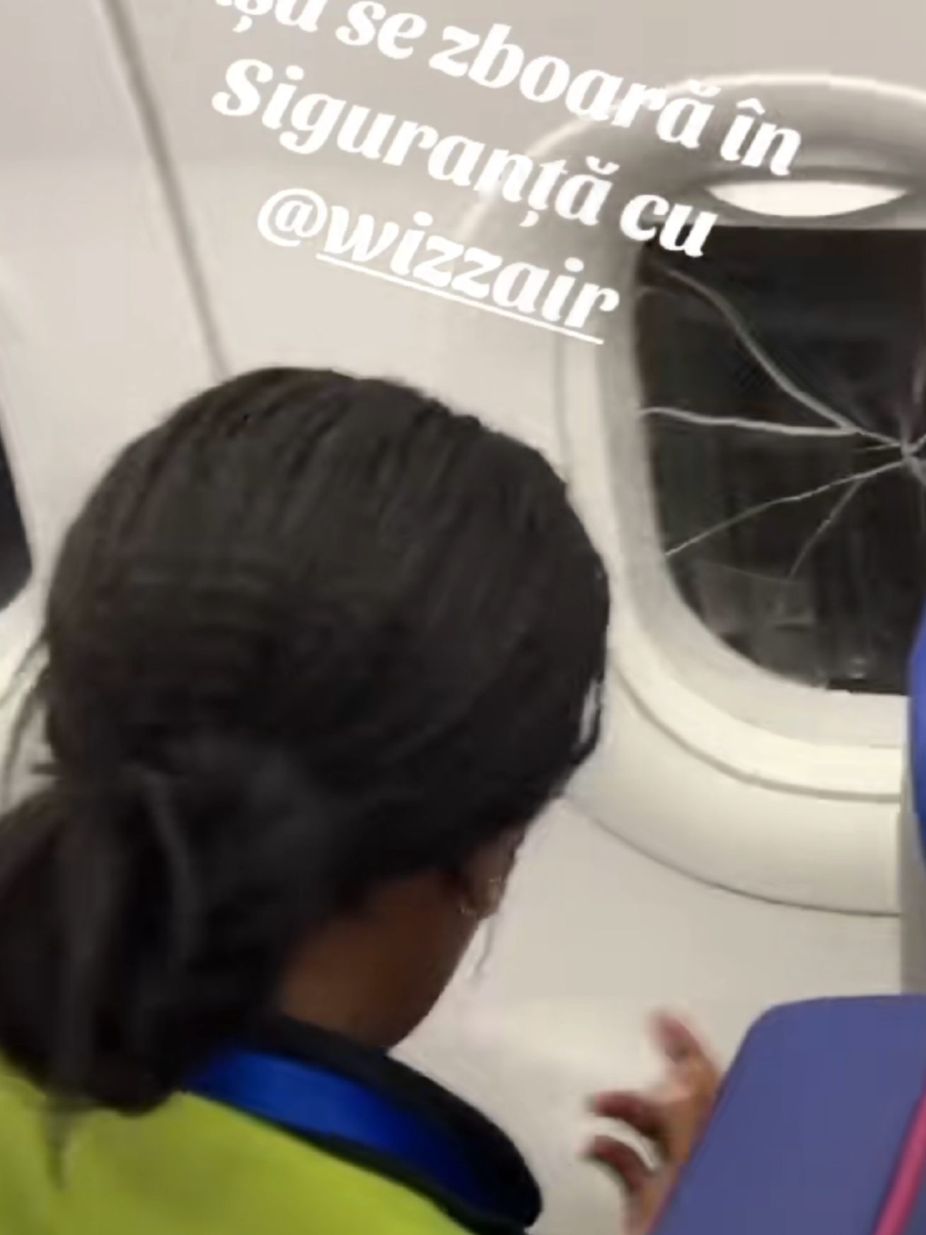 This is how to fly safely with wizzair.  #wizzair #plane #fly #news #worldstory 
