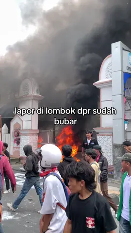 lombok #dpr #lomboktiktok #mataram #demo 