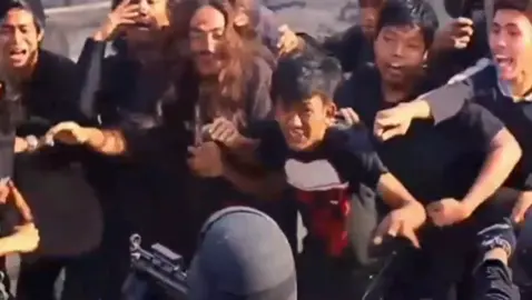 Masalah di negeri kita bukanlah kekurangan uang, melainkan banyaknya pencuri aset negara yang terus dibiarkan.  Masalah di negeri ini bukan kekurangan sumber daya alam, melainkan kerusakan alam yang terus dibiarkan.  Masalah negeri ini bukanlah kekurangan aturan dan aparat penegak hukum, melainkan pelanggaran hukum yang terus dibiarkan.  Lawan Oligarki Negeri!  Ajicakra Indonesia!  Lugas, Logis, Tuntas!  #ajickraindonesia #keadilan #diskriminasihukum #bantuanhukum #advokasi 