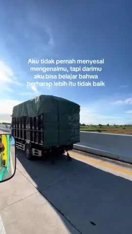 Berharap lebih itu tidak baik🙃#kurirkatul #skjtranport #sopirmeteran #sidomulyo_lampung_selatan #storytruckindonesia 