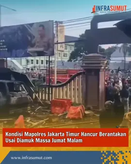 InfraSumut.com - Kondisi Mapolres Meto Jakarta Timur, Sabtu 30 Agustus 2025 usai diamuk massa dalam aksi unjuk rasa yang berlangsung Jumat (29/8/2025) hingga malam hari. Tampak sejumlah kendaraan yang terparkir disana dibakar massa. Kondisi Mapolres juga dirusak. Ikuti perkembangan informasi terkini di InfraSumut.com #polresmetrojakartatimur #demo #mapolresdirusak #unjukrasa