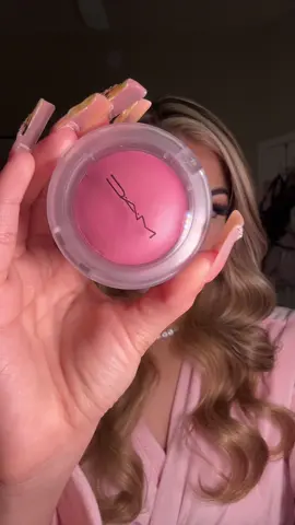 In love @maccosmetics ✨💕 #blush #maccosmetics #macblush #cushionyblush 