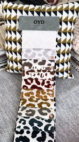 Tissu de canapé élégant, super pour faire des canapés et des oreillers🤩🤩🤩 #sofafabric #modernsofa #upholsteryfabric #linen #linenfabric #polyesterfabric #livingroomdesign #funiture #sofabed #fabricdesign #Home #homemade #decoration #velvet #chenille #textiledesign #designer #sofafactory #chinasofafabric #embroidery #moroccofabrics #luxuryfabrics