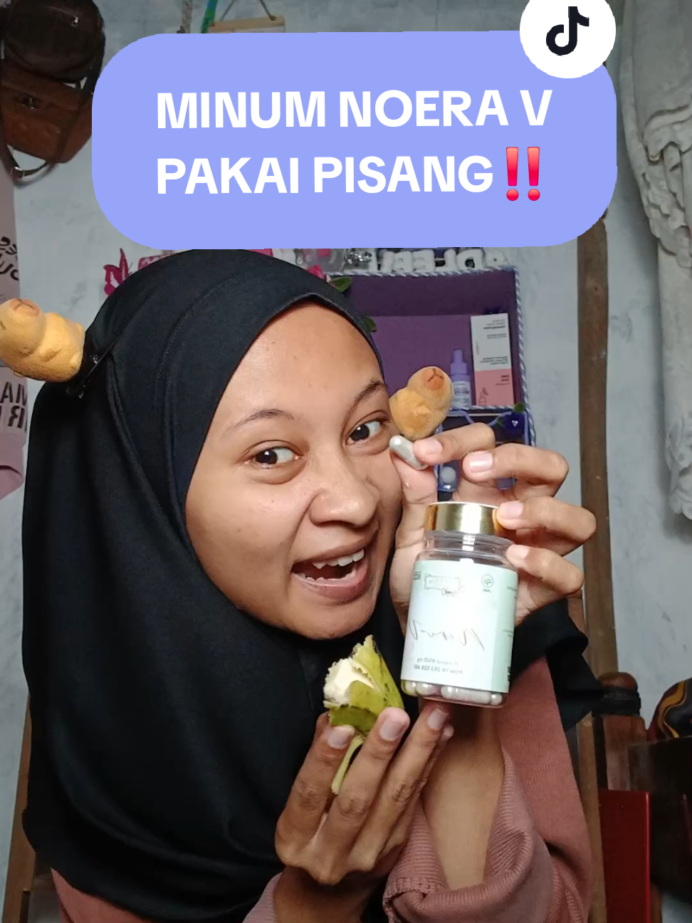 kalau nggk digerus ya pakai pisang baru ketelen obatnyaa😭🤏 #noerabyreisha #diyrakadleevaxnoera #lightsticknoerabyreisha #dwipieee #noticedongnoera 