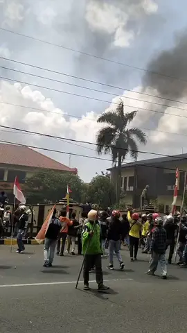 kondisi polresta cirebon..  #demo #democirebon 