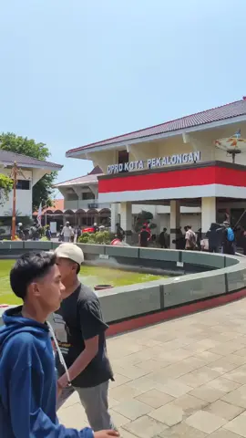 situasi terkini gedung DPRD Kota Pekalongan Sabtu 30 Agustus 2025 #fypシ゚ #tranding #ViralNews #fyppppppppppppppppppppppp 