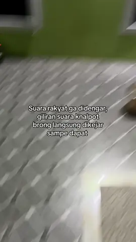 👮‍♂️: alamak, duit ni 🥵 