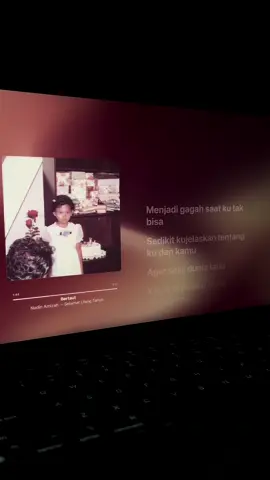 Bertaut - #nadinamizah #applemusic #indonesiansong #lyrics_songs #fyppppppppppppppppppppppp 