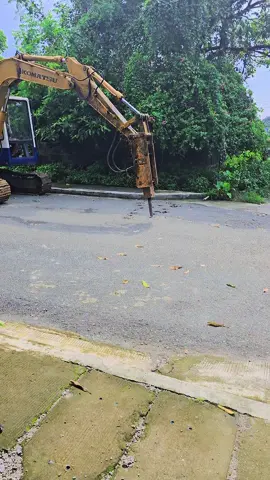 Road Reblocking ! Philippine people tax goes to this and some Corrupt official haha 😂🤣😅 . The problem of the Philippines is not the lack of money ,but the abundance of corrupt officials .Ordinary Filipinos fight every single day jusy  to survive honestly, working hard,paying taxes ,enduring traffic,floods and rising prices. While those in power steal shamelessly hiding behind projects that never truly serve the people .Billion are poured into 