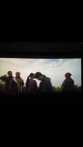 Perjuangan Ayah untuk membawa anak dan istrinya kembali meski taruhan nya nyawa. 8/10 #pencarianterakhir