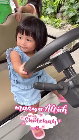 Onty ikut bonceng dong Ly 😄 #ranaimamalika #lily #raffinagita1717 