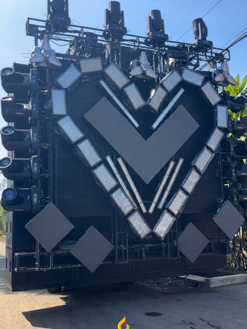 from JERU for YOU🔥 @BREWOG ELEKTRONIK  @LKI PRODUCTION   @NANDA_AUDIO JEMBER  @BJ HUNTER PROduction  #njerukarnaval  #greatvisinema  #soundsystemmalang  #karnaval2025  #soundhoregjawatimur 