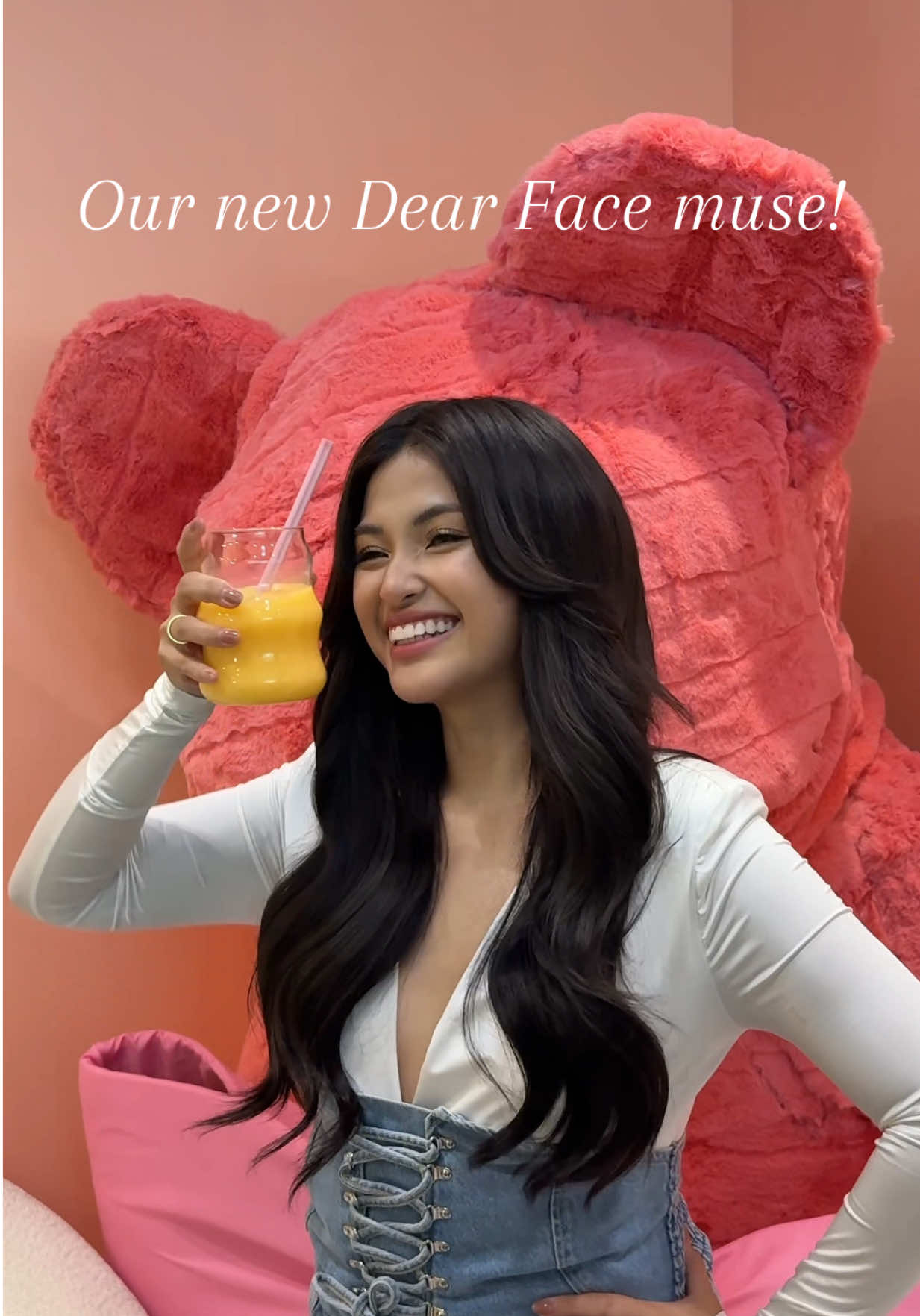 The “pretty” is here!! The newest face of Dear Face Beauty Milk! 😍 #dearface #beautymilk #lash #lashomadto #collagen 