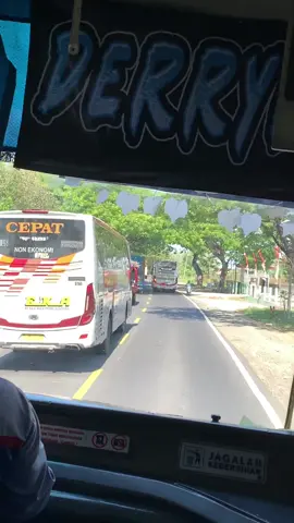 kanan preiii @𝘿𝙀𝙍𝙍𝙔𝙇 𝘼𝙇𝘿𝙊𝙁𝘼 @Arya kruwel #sumbergroup #sugengrahayu #7003 #fyp #busmania 