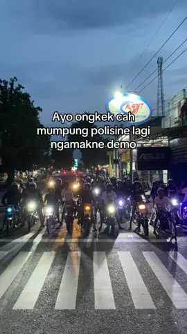 sabtu gaol🙋🏼‍♂️ #Agung #blitar24jam #foryoupage #xybca #glw9stayle #efyepe 