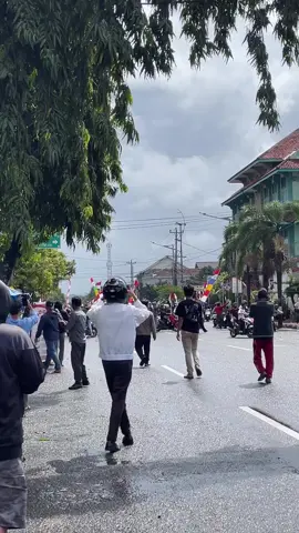 DEMO DI DEPAN KANTOR DPRD CILACAP #demo #demodpr #demodprcilacap #dprdcilacap #DemoDPRDCILACAP 