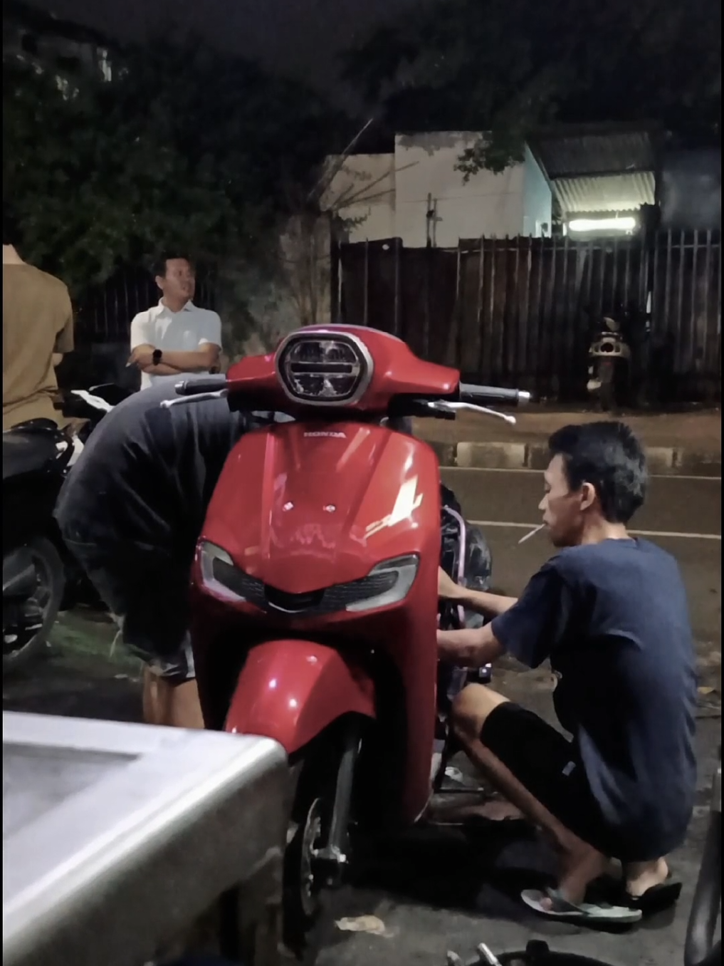 dalem banget lagunya🥹💔🫀 #hondastylo160 #hondastylo #stylomodifikasi #stylo160 #fypシ゚ 