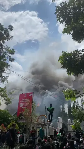 menyala #lombokntb #dprntb #demo